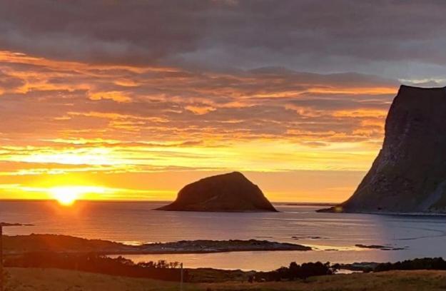 Cabin Panorama Lofoten With Jacuzzi Magic View Offersoya Exterior photo