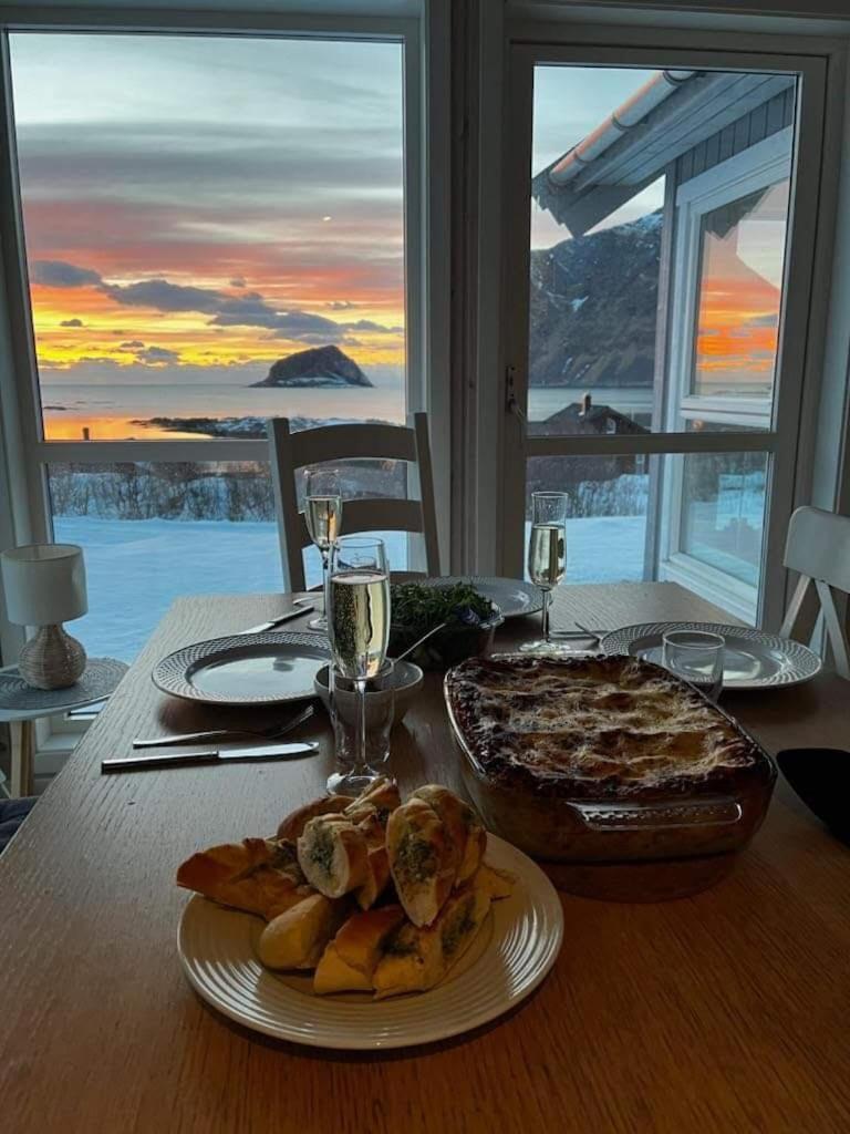 Cabin Panorama Lofoten With Jacuzzi Magic View Offersoya Exterior photo